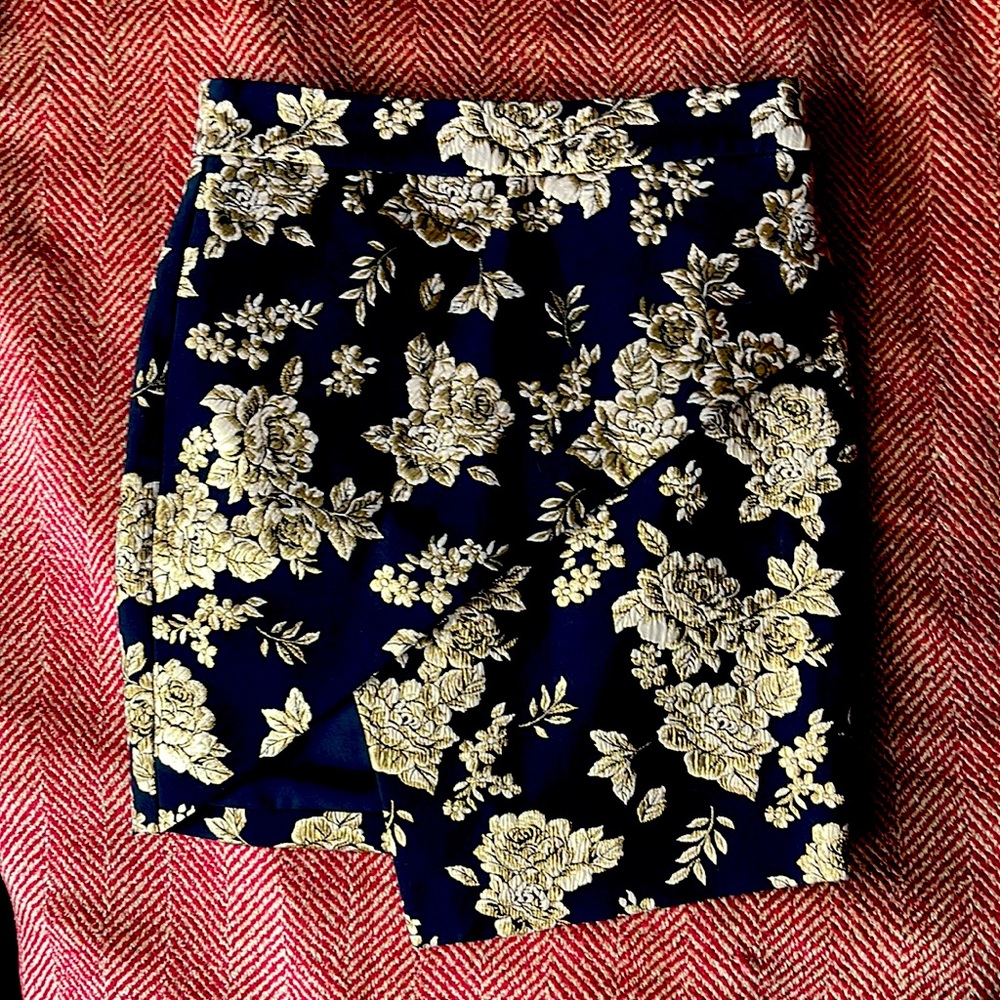 Never worn, Michelle mason asymmetric black and gold jacquard skirt. NWOT.